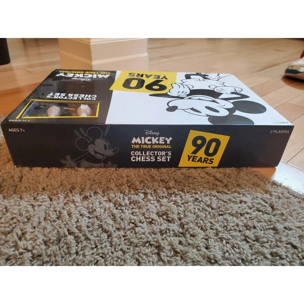 Disney Mickey The True Original 90 Years Collectors Chess Set USAopoly Complete